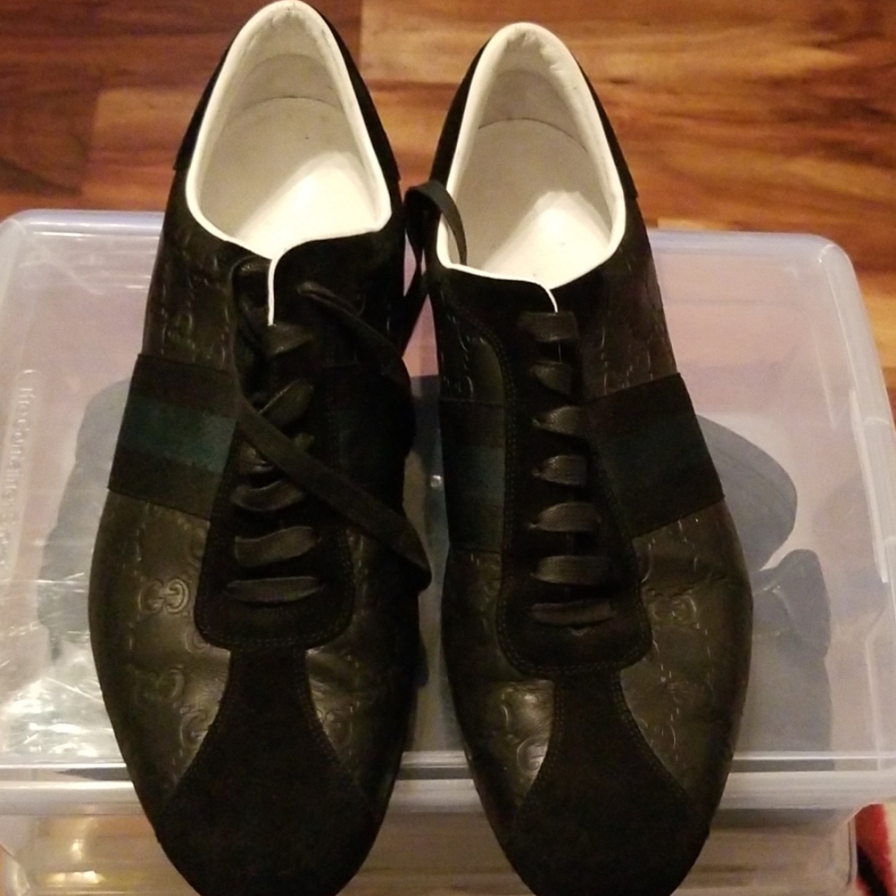 Mens Black GG Gucci sneakers